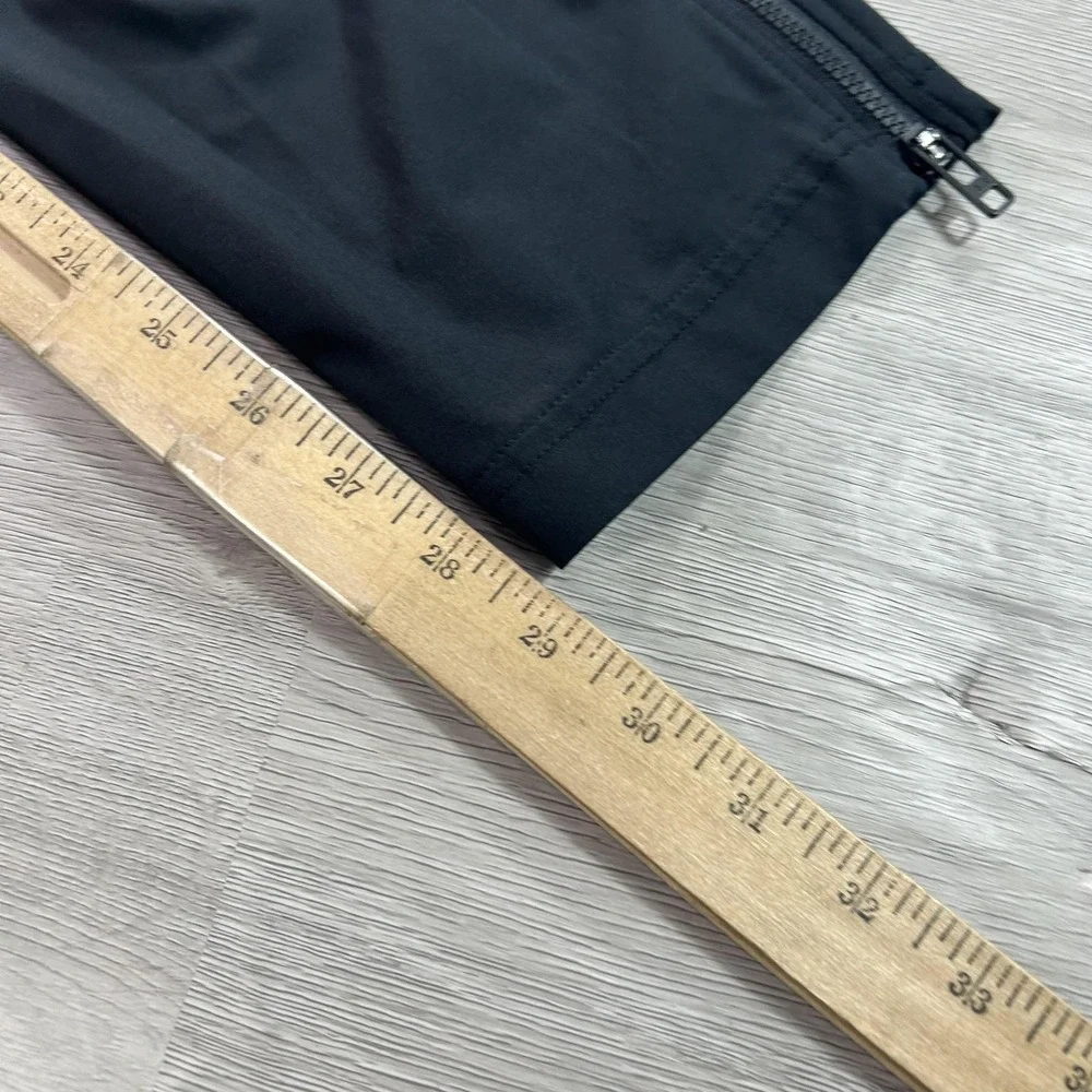 Under Armour Track Pants Mens Medium Black Woven Zip Hem Ventilated 1370428